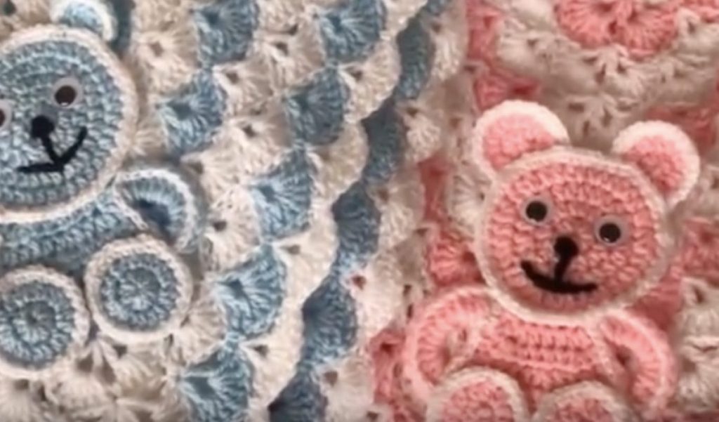 Beautiful Baby Blanket with Bear Applique Free Crochet Tutorial [Video]